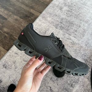 ON cloud running shoes